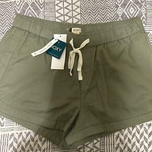 NWT Roxy New Impossible Love Shorts Size Large